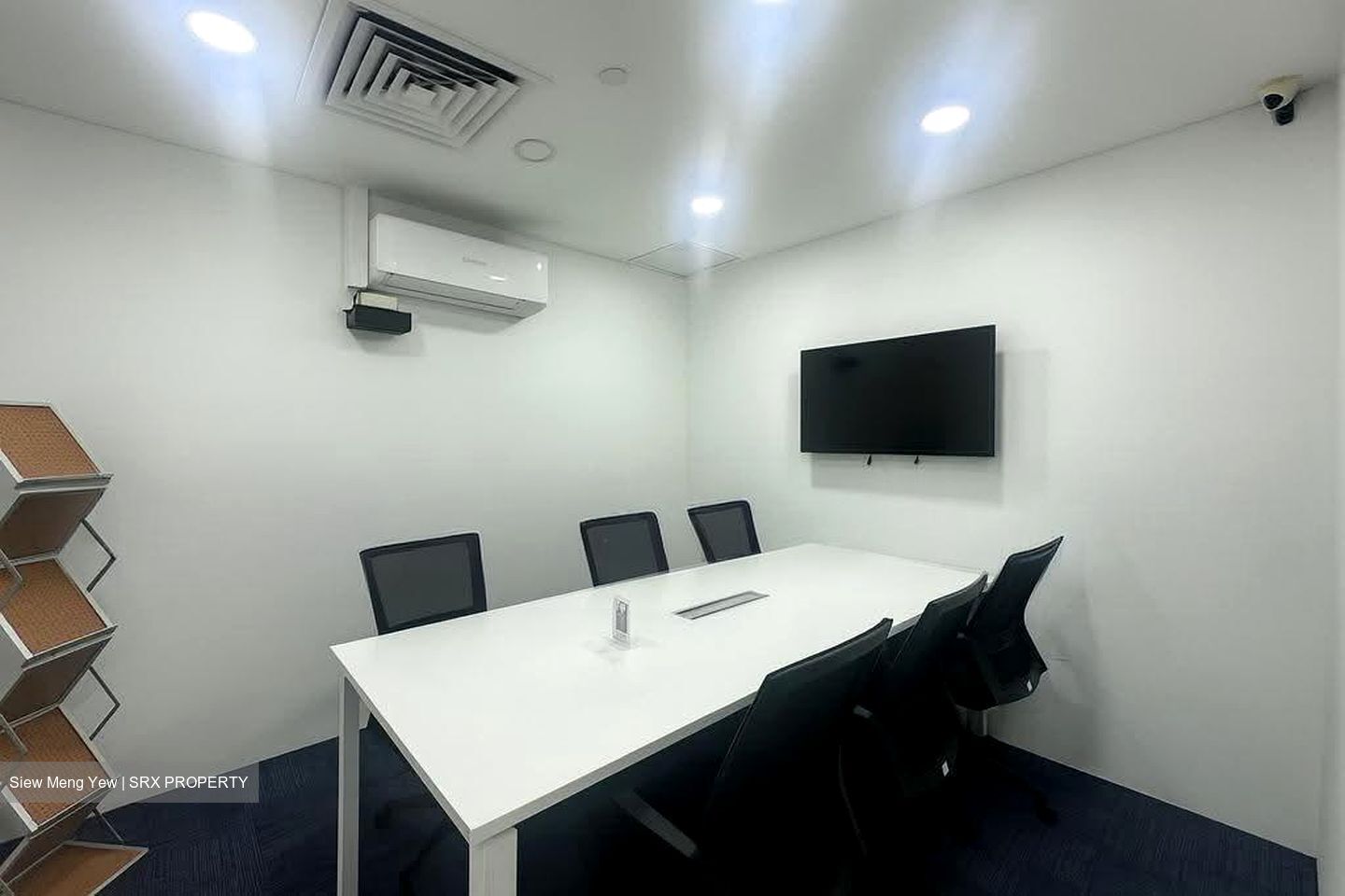 International Plaza (D2), Office #638113381